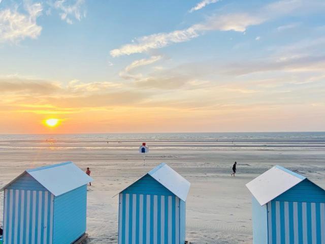 Grande Chambre Dans Loft A Deux Pas De La Plage Dunkirk Exteriér fotografie