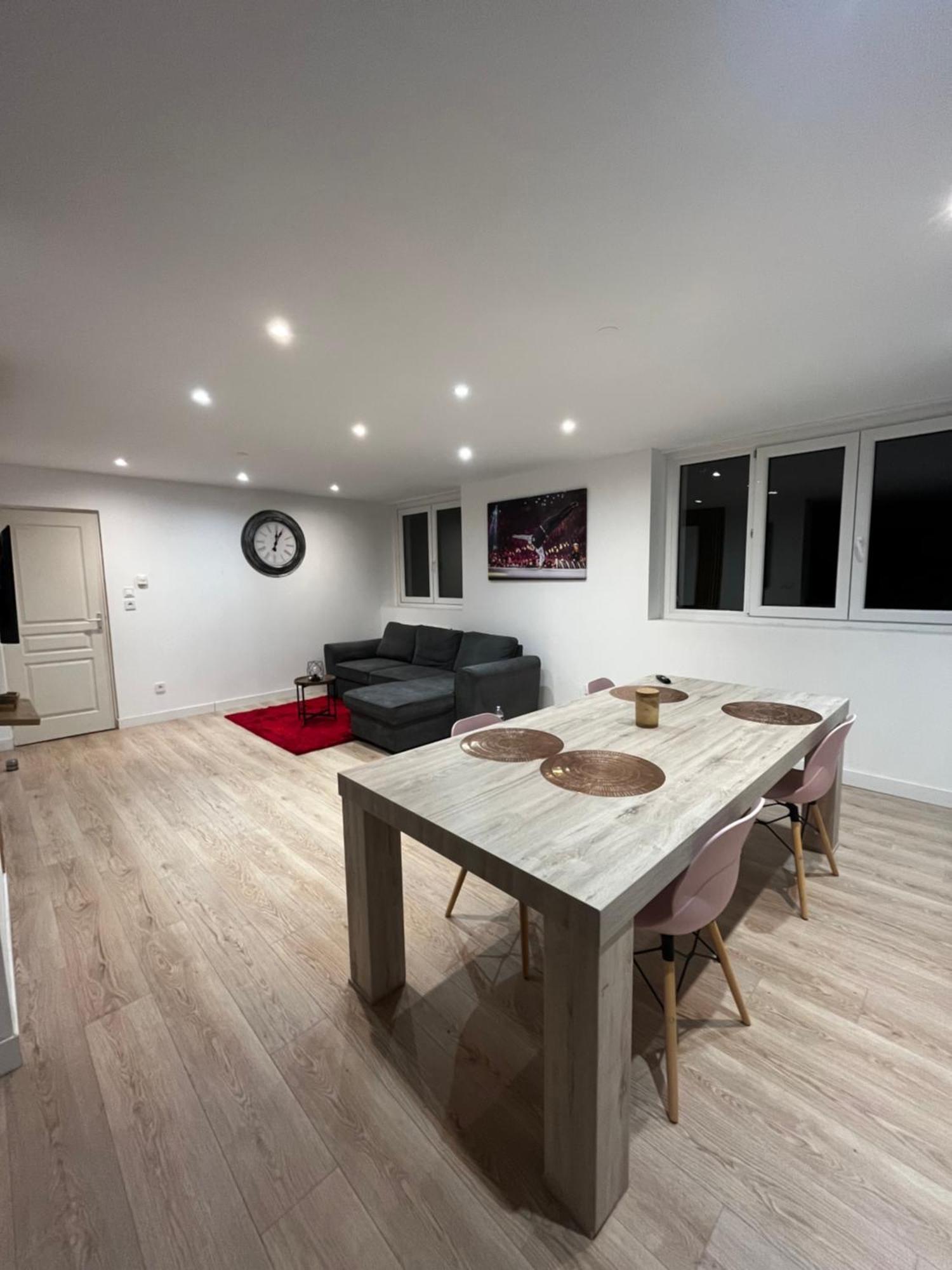 Grande Chambre Dans Loft A Deux Pas De La Plage Dunkirk Exteriér fotografie